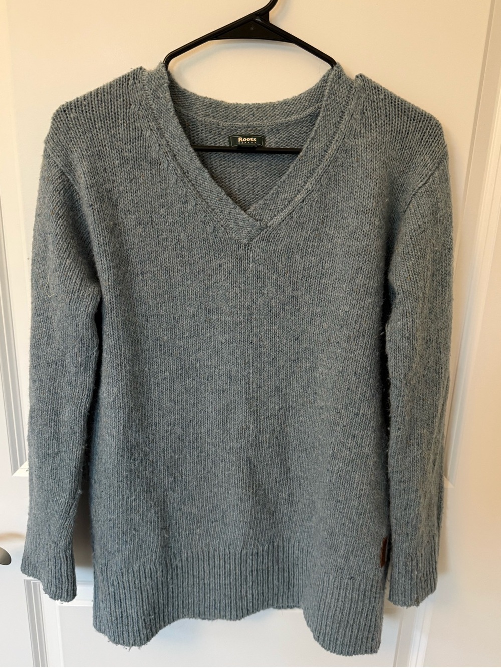 Roots V Neck Merino Wool Blend Sweater Size Extra Small